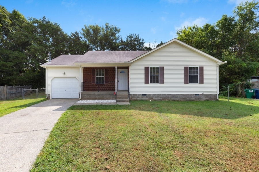 photo 1 of 612 Cayla Ct, Smyrna, TN 37167