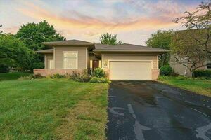 photo 1 of 5105 Doral Ct, Ann Arbor, MI 48108