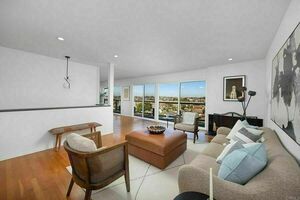 photo 1 of 416 N Prospect Ave, Redondo Beach, CA 90277