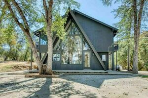 photo 1 of 38850 Road 425b, Oakhurst, CA 93644