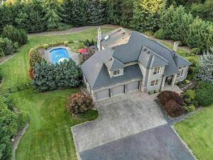 photo 1 of 14301 SE Aldridge Rd, Happy Valley, OR 97086