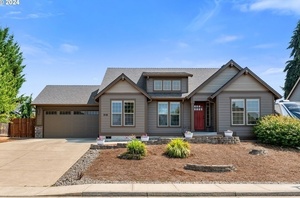 photo 1 of 518 N 7th St, Carlton, OR 97111