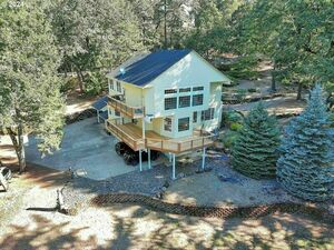 photo 1 of 16650 NE Pit Rd, Hillsboro, OR 97123