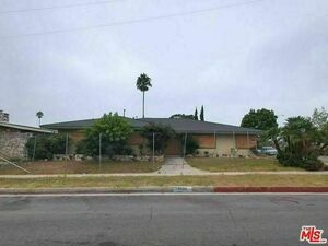 photo 1 of 5809 S Chariton Ave, Los Angeles, CA 90056