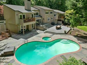 photo 1 of 761 SW Ashdown Cir, West Linn, OR 97068
