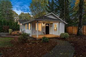 photo 1 of 5050 Lower Dr, Lake Oswego, OR 97035