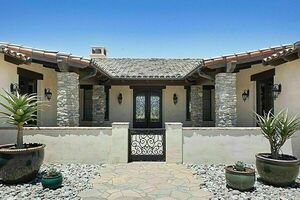photo 1 of 1010 Willowcreek Ln, Fallbrook, CA 92028