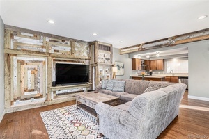 photo 1 of 1624 N Gilpin St, Denver, CO 80218