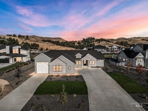 photo 1 of 8446 W Red Deer Ct, Boise, ID 83714