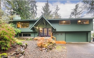 photo 1 of 520 Kingswood Ave, Eugene, OR 97405