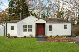 photo 1 of 1349 Lockhaven Cir SW, Atlanta, GA 30311