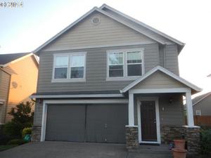 photo 1 of 147 N Cedar St, Canby, OR 97013