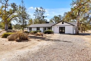 photo 1 of 31456 Erie Rd, Coarsegold, CA 93614