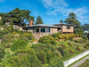 photo 1 of 5825 Tehama Ave, Richmond, CA 94804