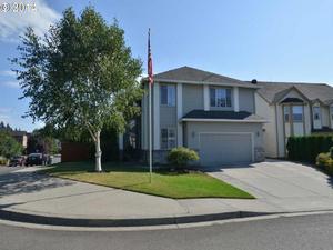 photo 1 of 809 N 9th Way, Ridgefield, WA 98642