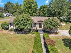 photo 1 of 3308 Bluebell Ln, Knoxville, TN 37931