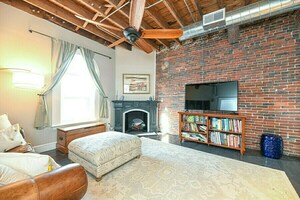 photo 1 of 119 Walnut Unit 4, Manchester, NH 03104