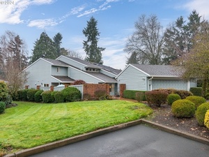 photo 1 of 32450 SW Lake Point Ct, Wilsonville, OR 97070