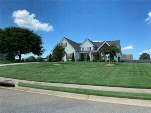 photo 1 of 170 Buroak Dr, Jefferson, GA 30549