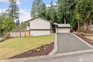photo 1 of 22821 NE 23rd St, Sammamish, WA 98074