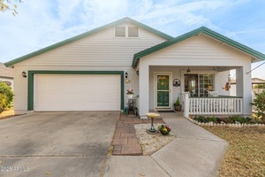 photo 1 of 2207 W Hayward Ave, Phoenix, AZ 85021