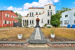 photo 1 of 671 Jasmine Way S, St Petersburg, FL 33705