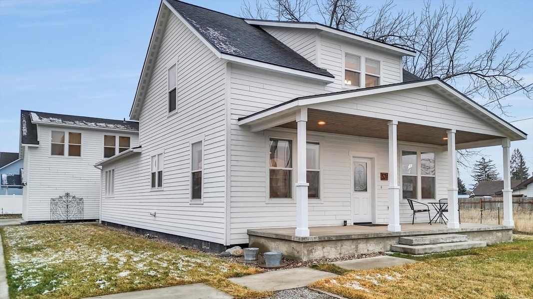 photo 1 of 524 N Long Rd, Spokane Valley, WA 99016