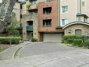 photo 1 of 1310 Creekside Dr #103, Walnut Creek, CA 94596