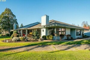 photo 1 of 32221 SW Boones Bend Rd, Wilsonville, OR 97070
