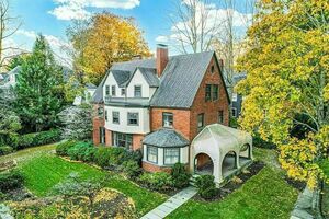 photo 1 of 27 Irving St, Brookline, MA 02445