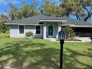 photo 1 of 858 Lafayette Ln, Lakeland, FL 33805