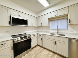 photo 1 of 1620 N Wilmot Rd Unit S340, Tucson, AZ 85712