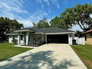 photo 1 of 858 Lafayette Ln, Lakeland, FL 33805