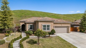 photo 1 of 18735 Via Mira Bella, Friant, CA 93626