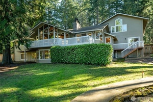 photo 1 of 11810 NE 30th Pl, Bellevue, WA 98005