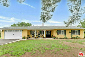 photo 1 of 10415 Bedworth Rd, Agua Dulce, CA 91390