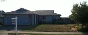 photo 1 of 1189 Elana Dr, Woodburn, OR 97071