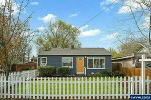 photo 1 of 1340 Vista Ave SE, Salem, OR 97302