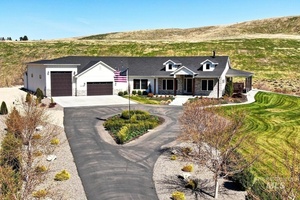 photo 1 of 16368 Brunello Ct, Caldwell, ID 83607