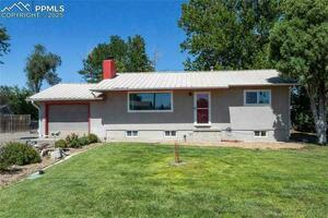 photo 1 of 2215 Harvey Pl, Pueblo, CO 81006