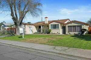 photo 1 of 1826 N Sierra Nevada St, Stockton, CA 95205