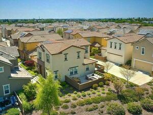 photo 1 of 77 Huddlestone Cir, Roseville, CA 95661