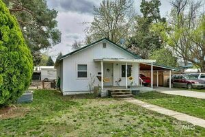 photo 1 of 721 E Main St, Emmett, ID 83617
