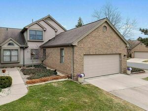 photo 1 of 564 Galen Cir, Ann Arbor, MI 48103