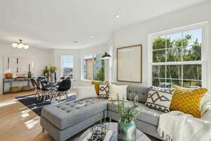 photo 1 of 2577 Harrison St. San Francisco, CA. 94110