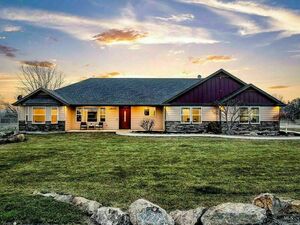 photo 1 of 28091 Harvey Rd, Caldwell, ID 83607