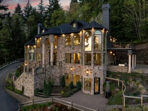 photo 1 of 2150 N 14th St, Washougal, WA 98671