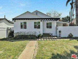 photo 1 of 6036 Lindley Ave, Encino, CA 91316
