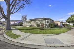 photo 1 of 813 Adeline St, Hayward, CA 94544