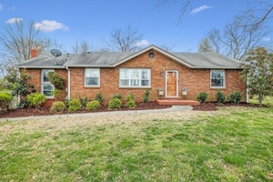 photo 1 of 1115 Massman Dr, Nashville, TN 37217